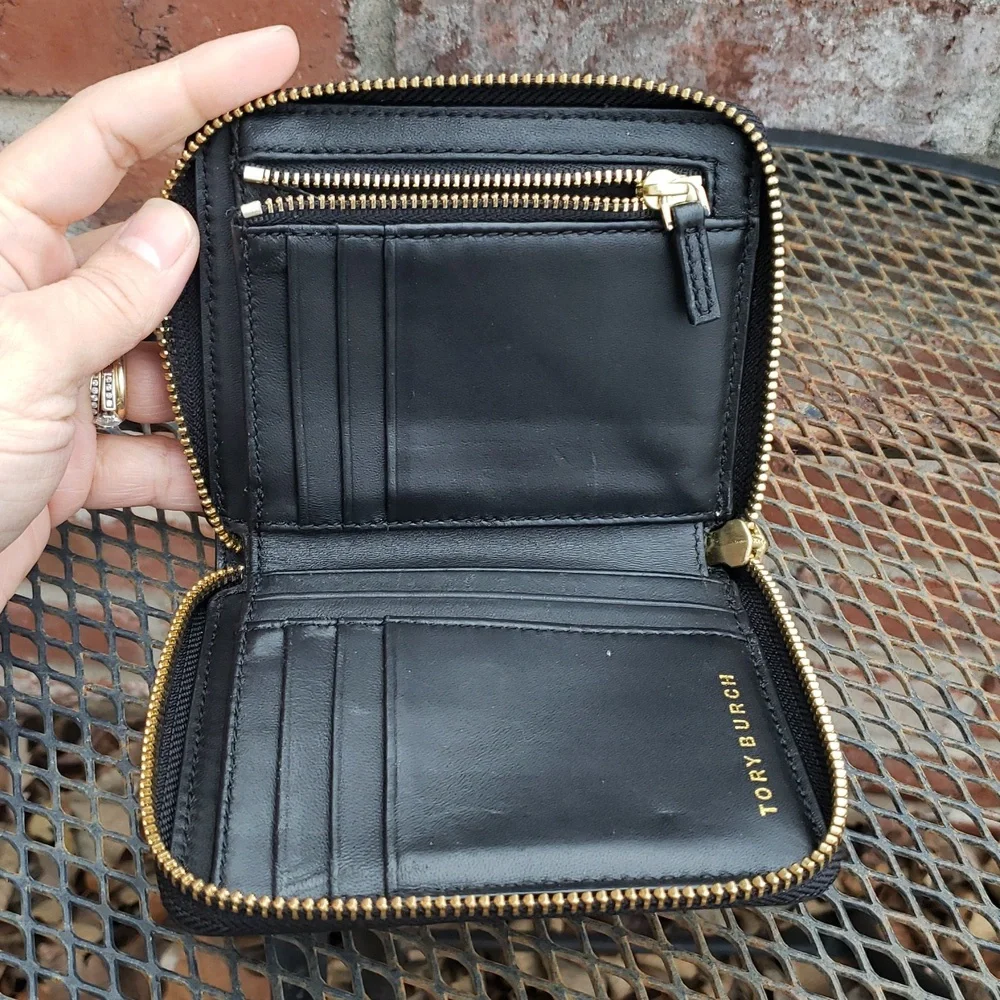 Tory Burch good pre