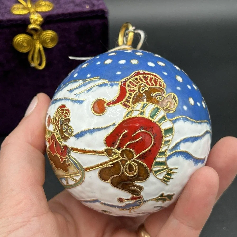 The Unbranded Brand cloisonne white