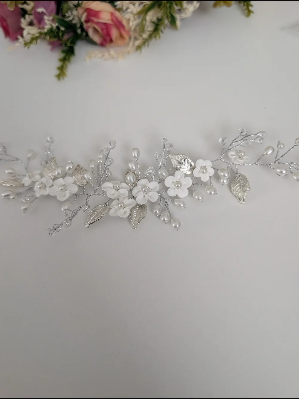 N/A handcrafted white