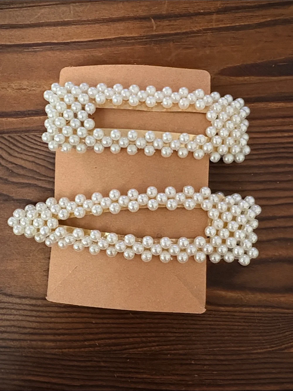 2 Hair clips faux pearls