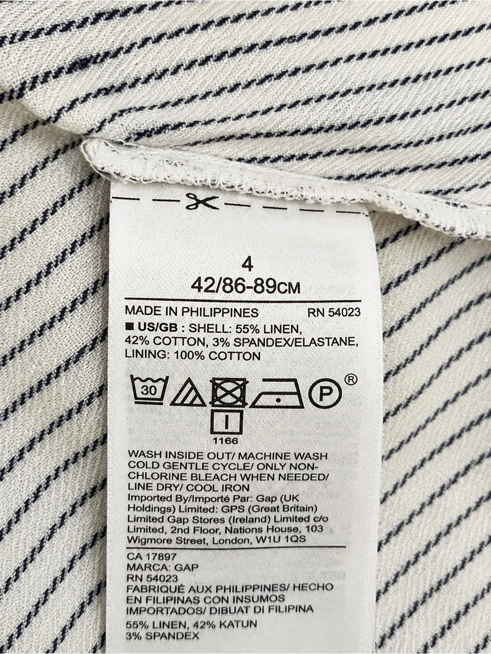 Banana Republic tie #capsulewardrobe linen