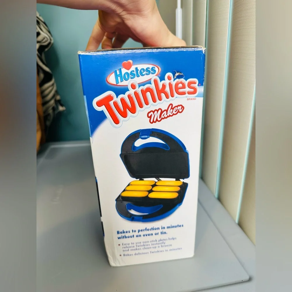 Hostess Twinkie Maker 6-Count With Recipe Book + Pastry Bag - New In Box