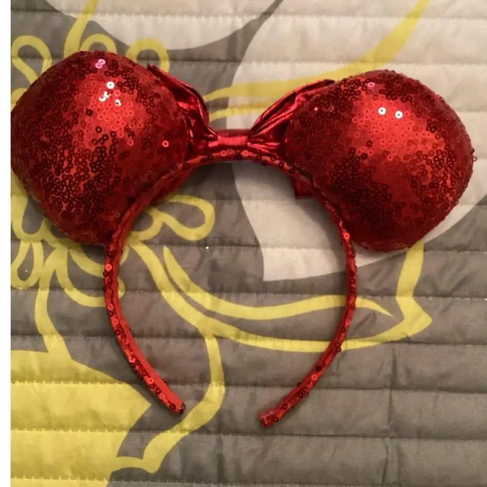 Disney parks red