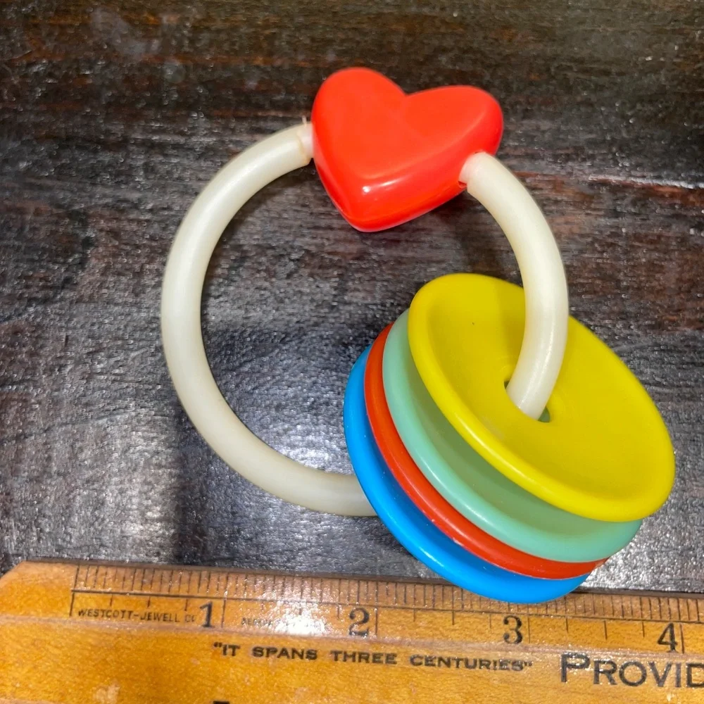 Vintage Kidentials Rainbow Heart‎ Baby Nursery Charms Toy 1987