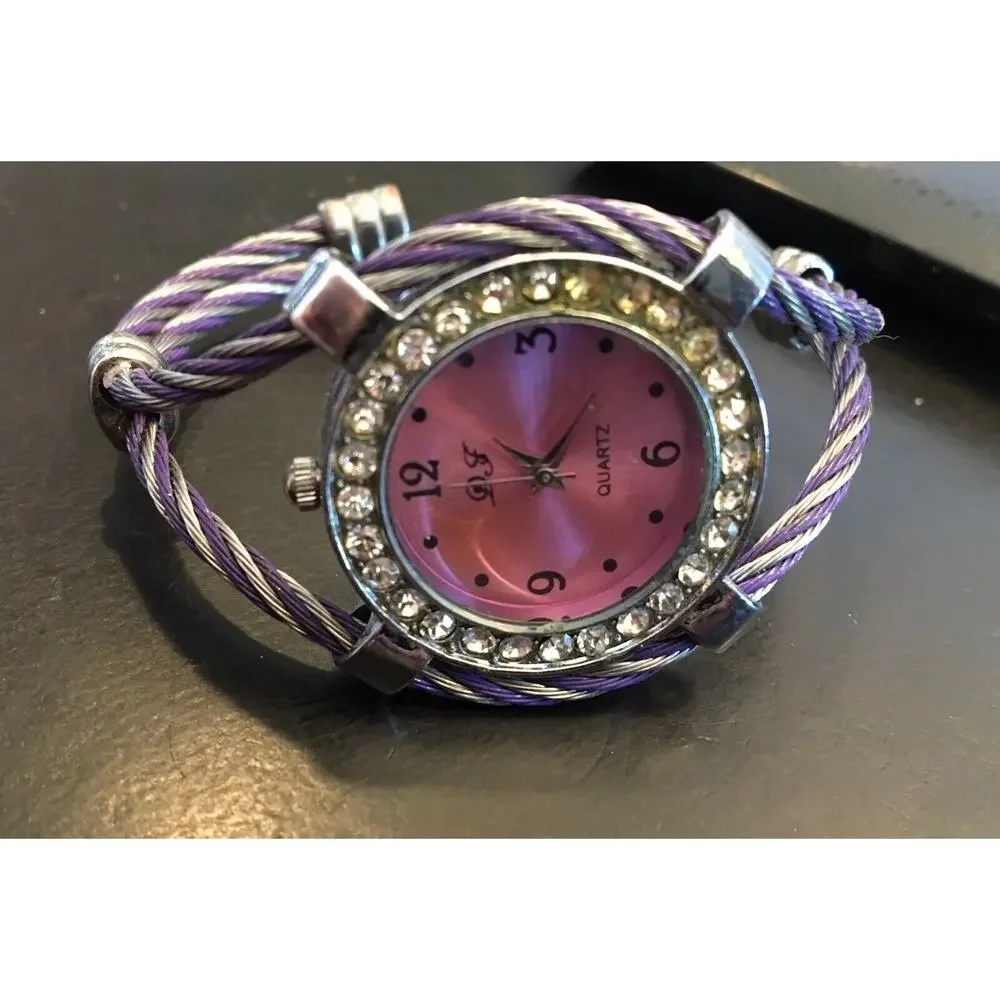 DF woman watch