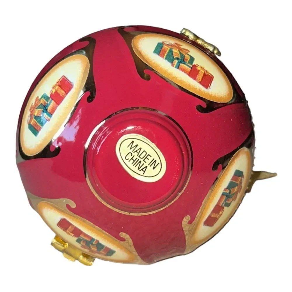 Valerie Parr Hill music trinket