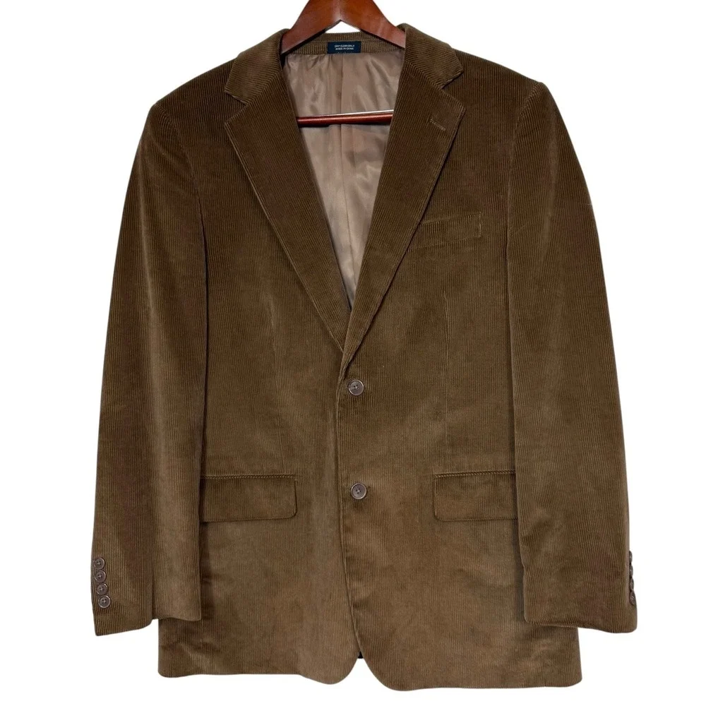 Saddlebred front features button
