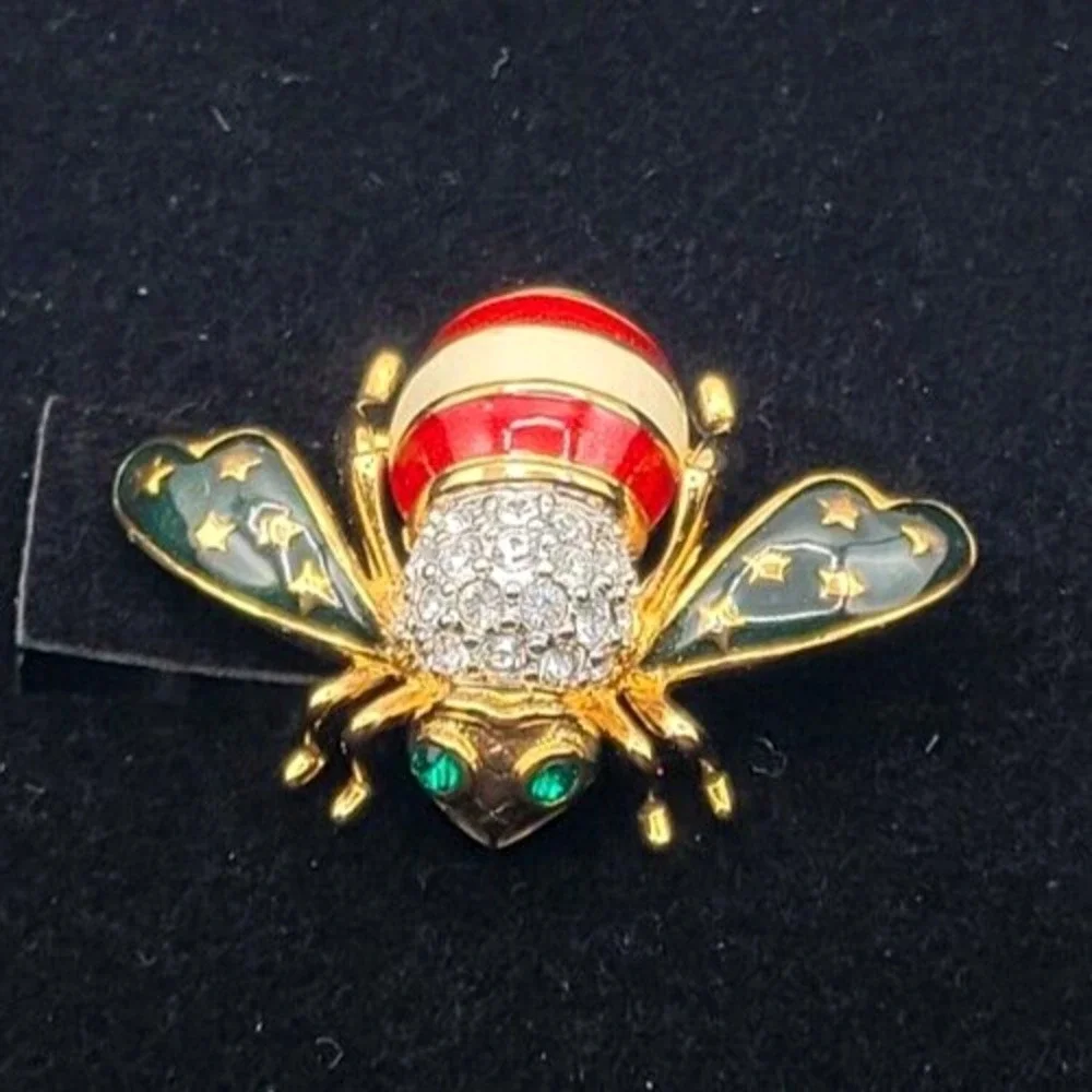 JOAN RIVERS PATRIOTIC‎ BEE RED WHITE BLUE ENAMEL BROOCH PIN WITH BOX
