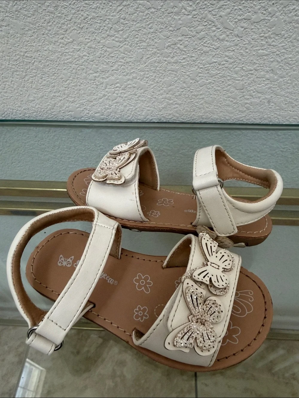 N/A charming white