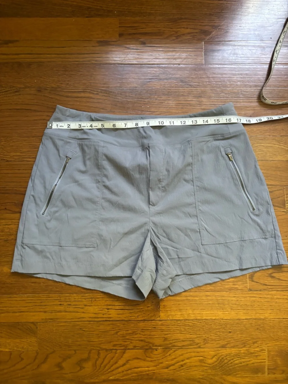 Athleta pockets trekkie quick