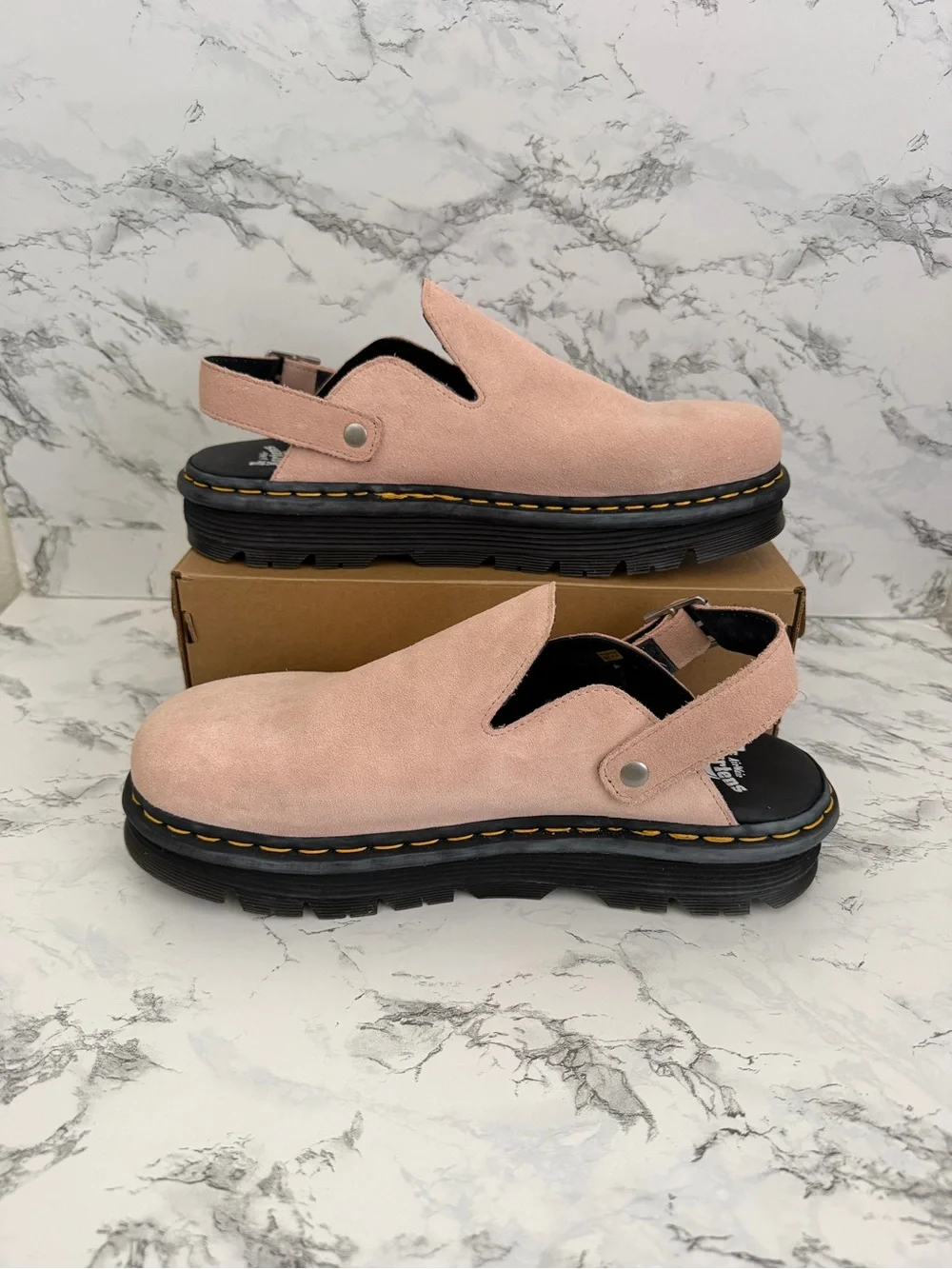 Dr. Martens powder note suede