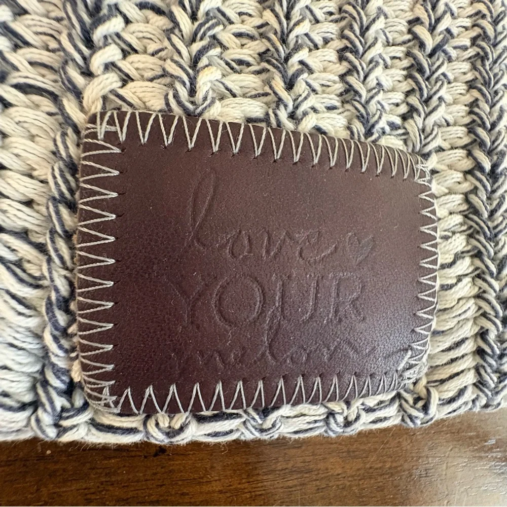 Love Your Melon stylish knit