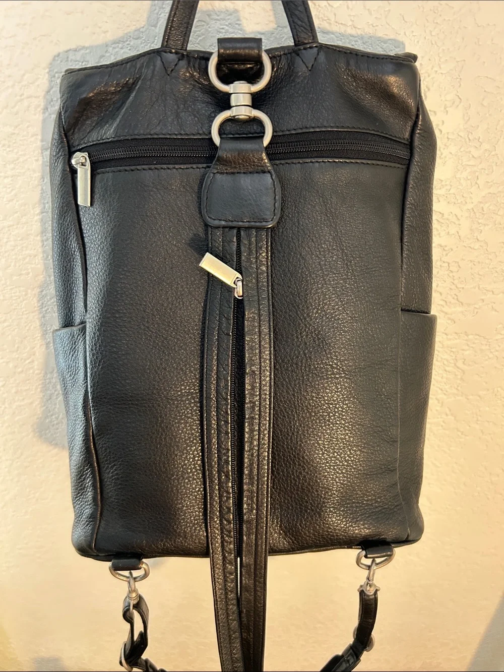 Norm Thompson sleek black