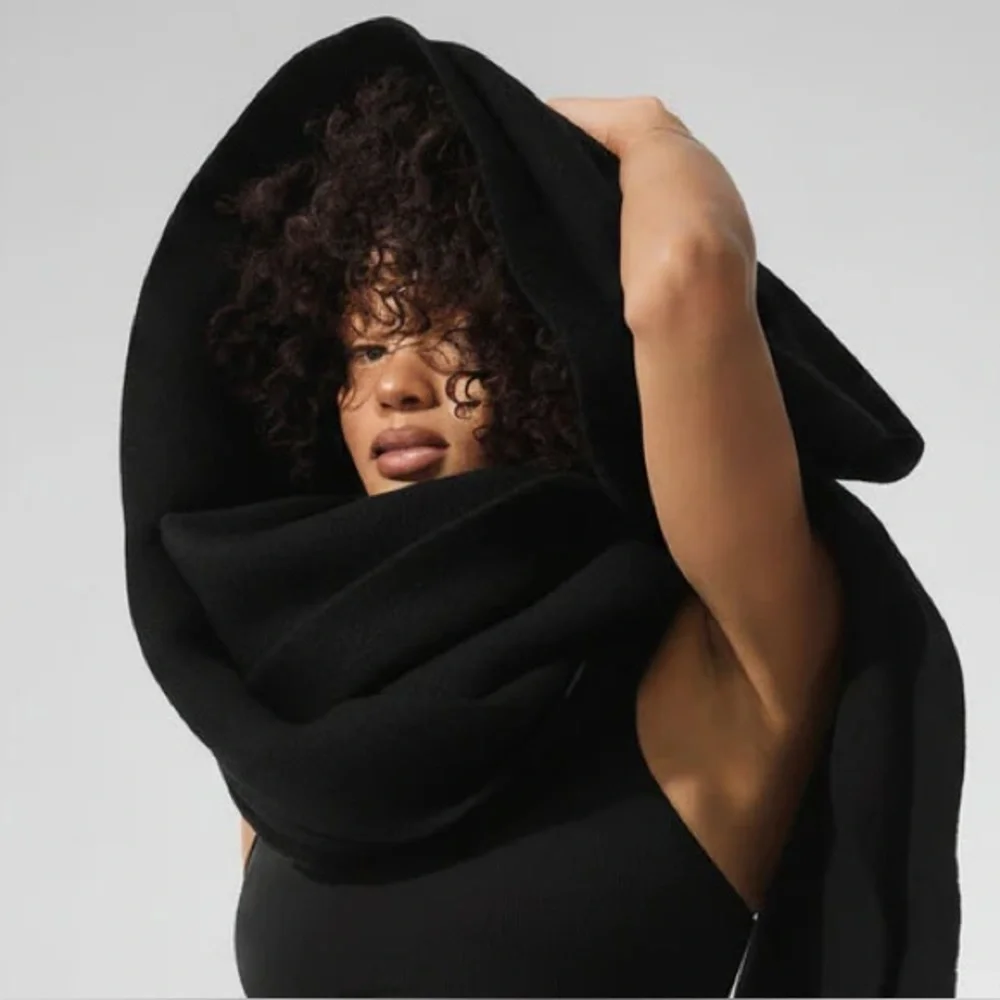 Alo Yoga Merino Wool Oversized Scarf Black Cozy Winter Luxury Wrap
