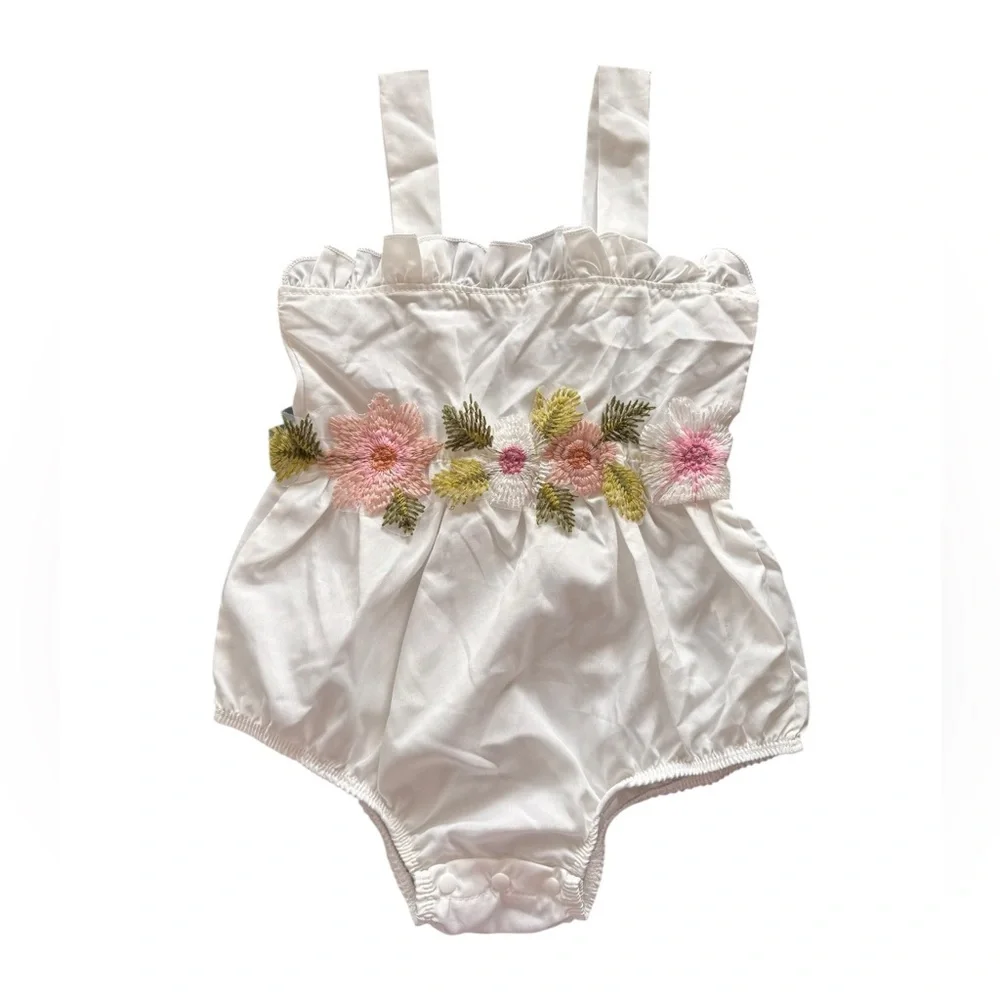 SHEIN White Baby Apparel Floral Bubble NWOT 12-18 Months 4 0580