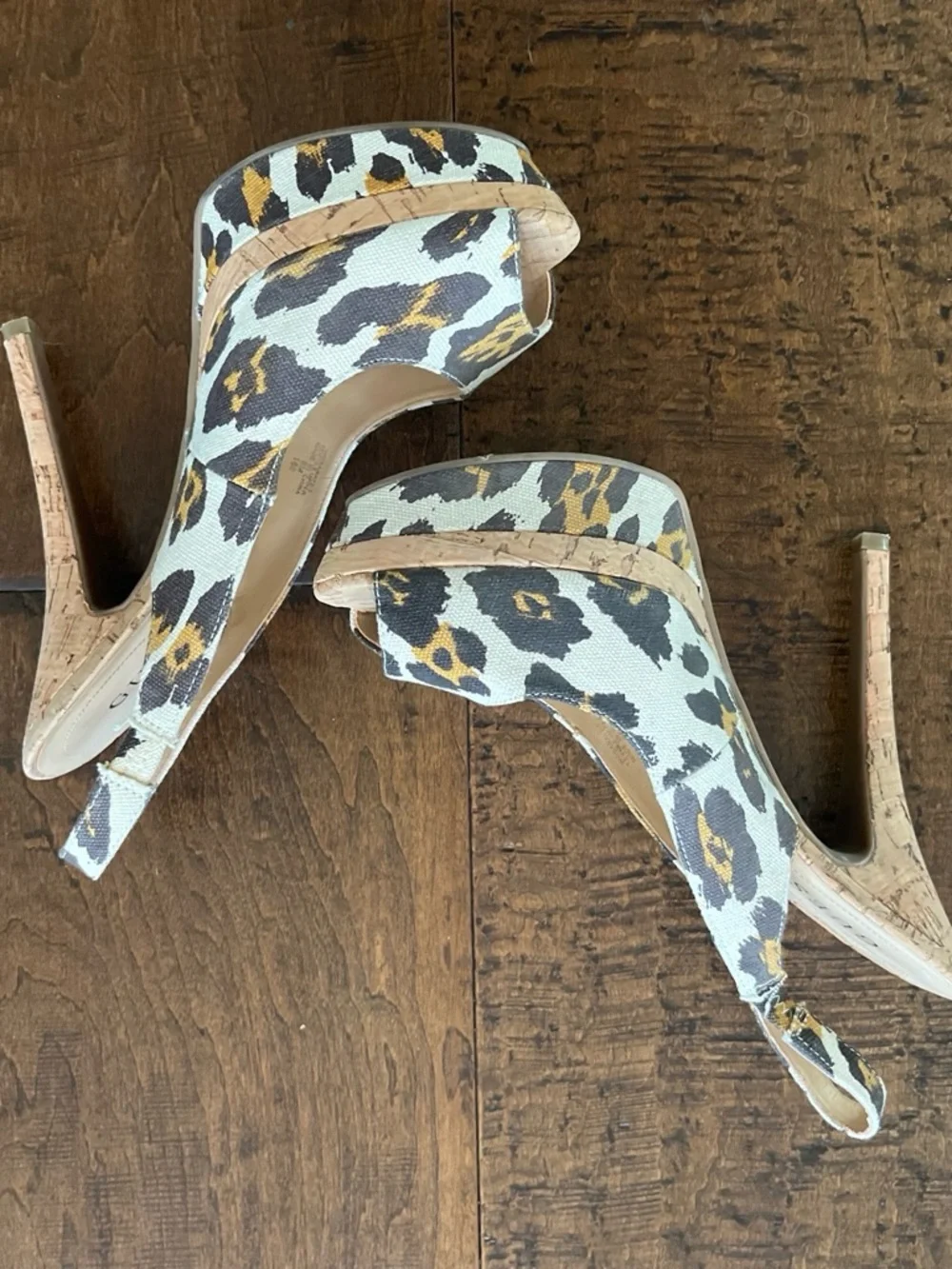 Guess leopard cheetah