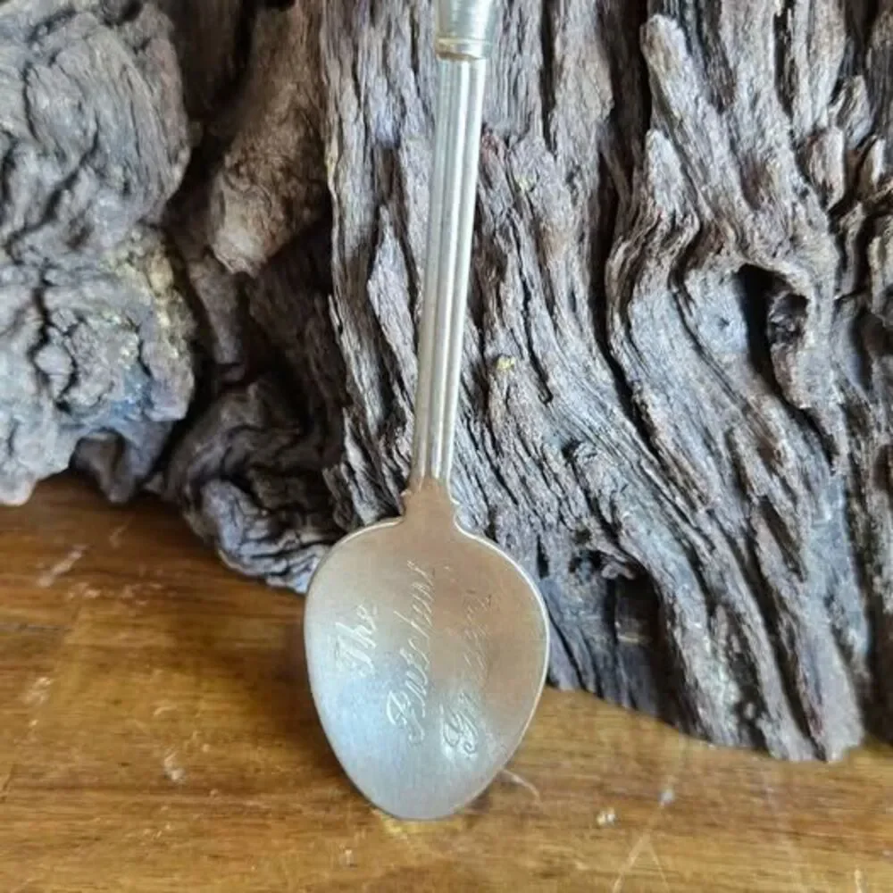 Vintage Canada Maple Leaf Enamel Souvenir Spoon The Bucket List Collectible 4.5