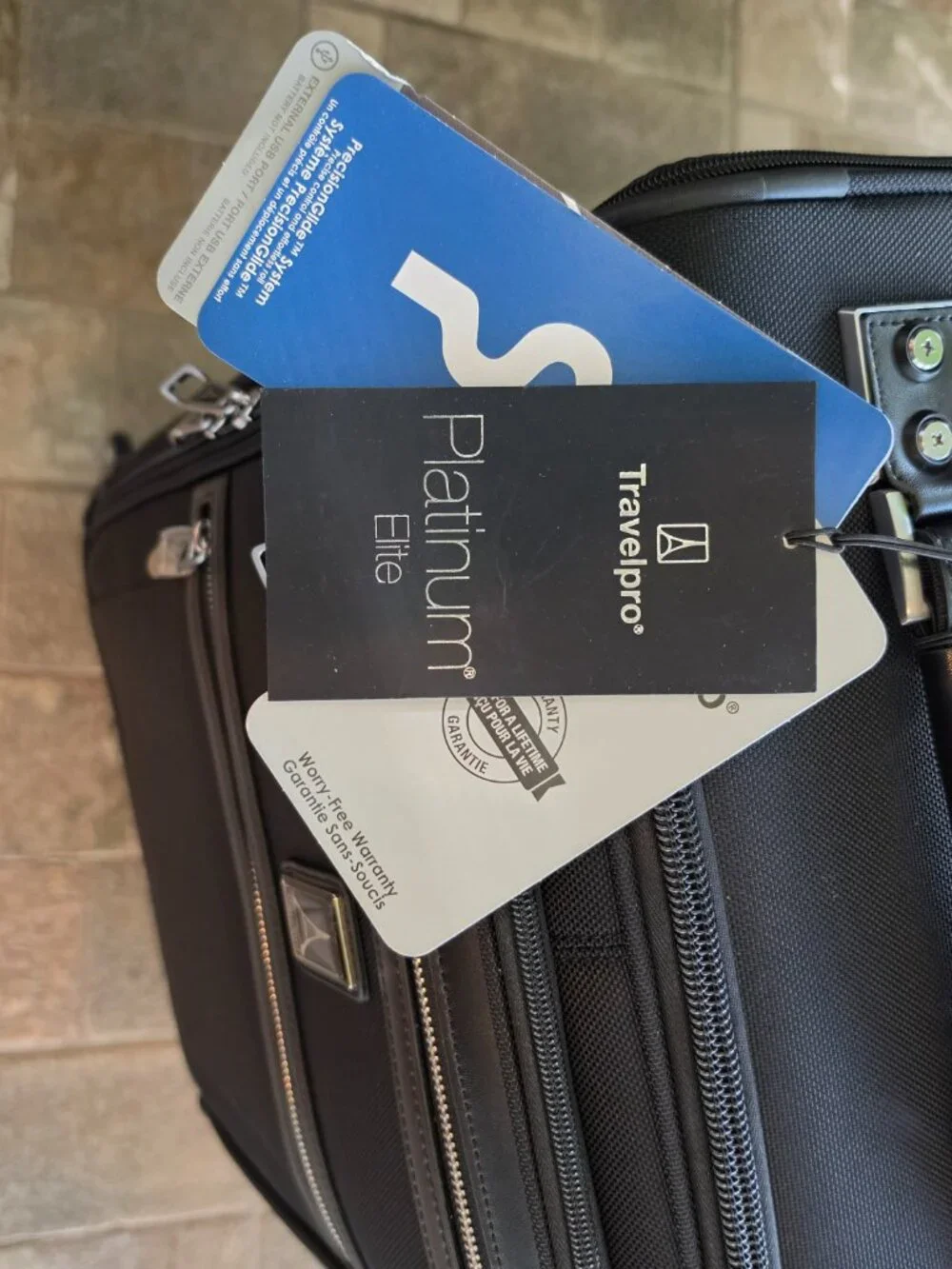Travelpro 360° magnatrac®