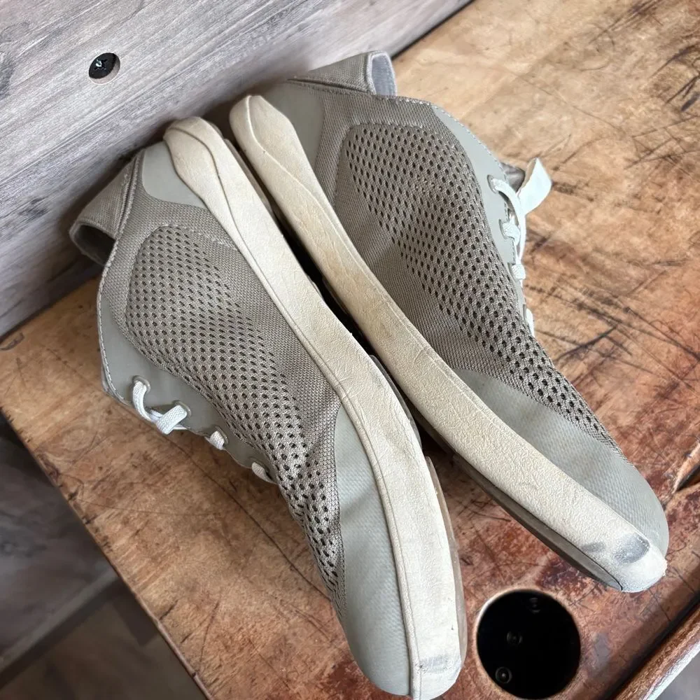 Clarks see pix