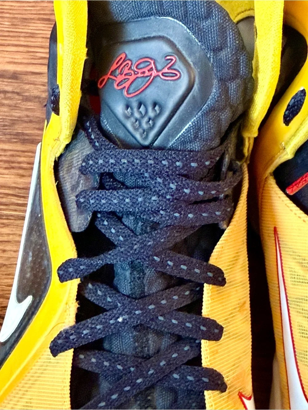 Nike lebron elite