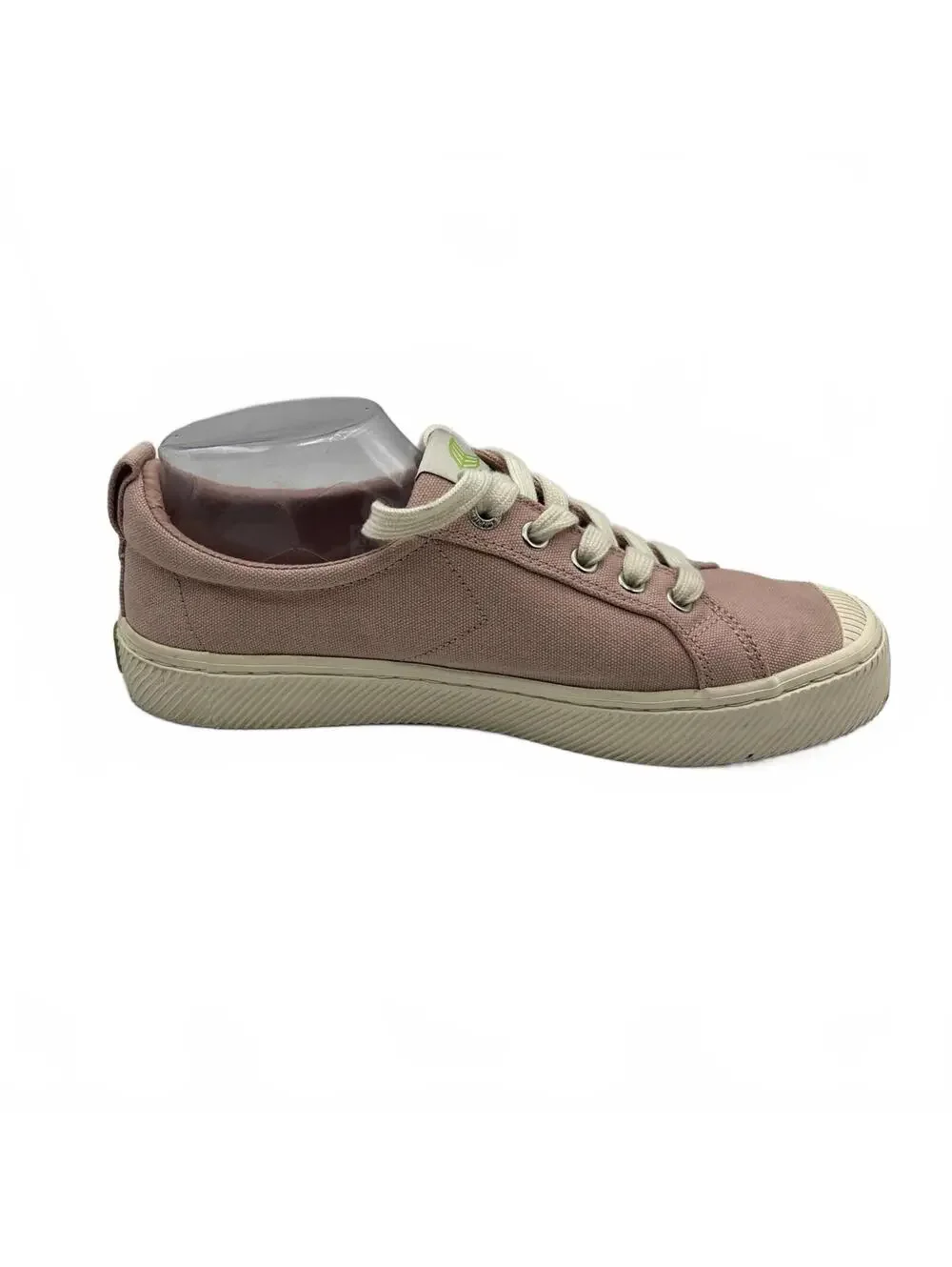 Cariuma shoes women