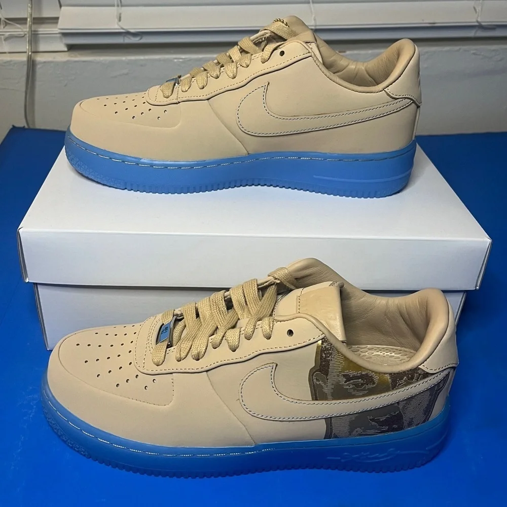Nike more blue