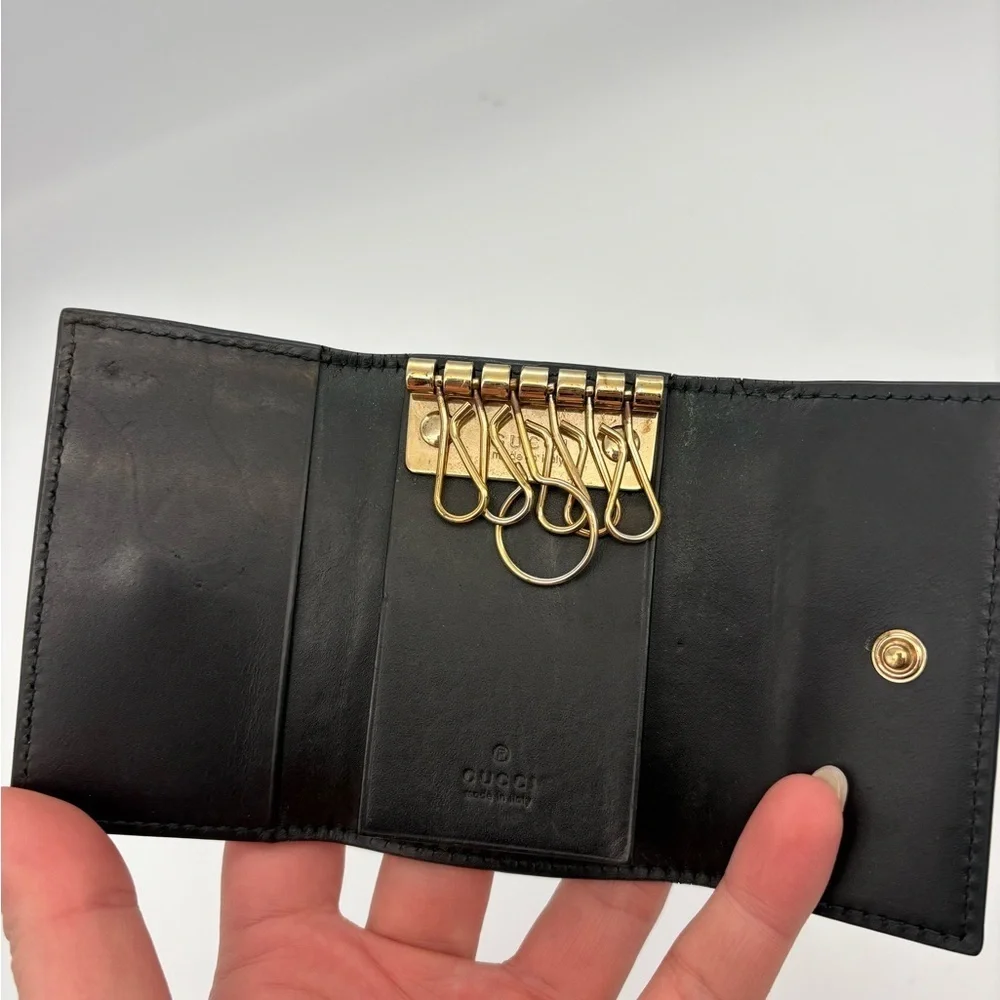 Gucci sleek black
