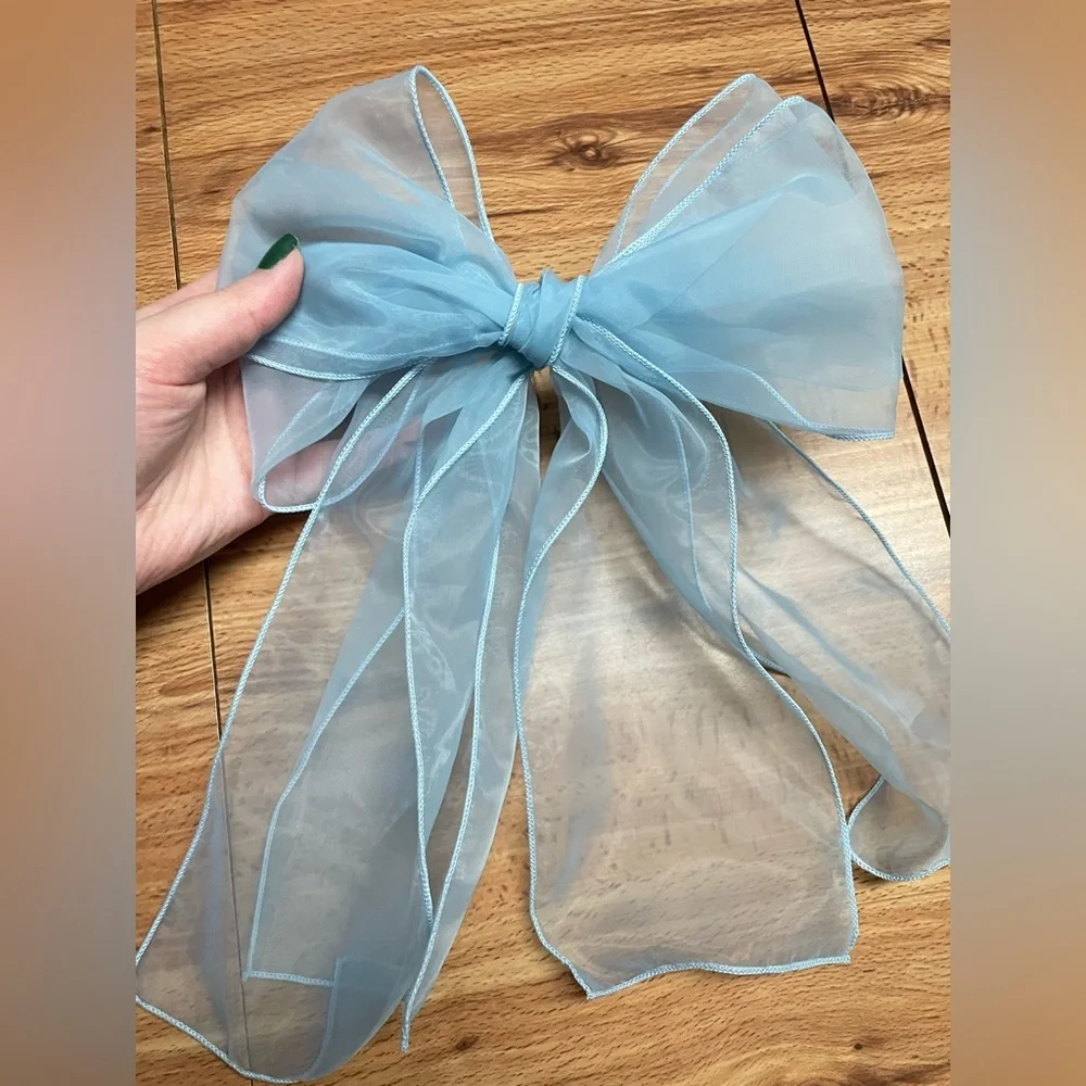 N/A huge bow