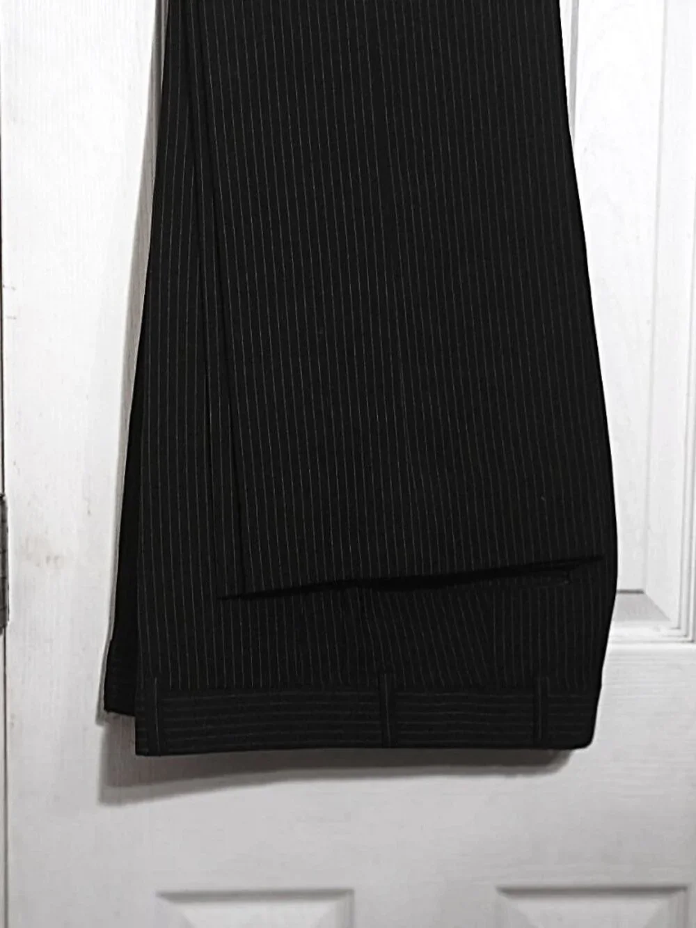 Amesbury Men Charcoal Pinstripe 2 Piece Suit  40L