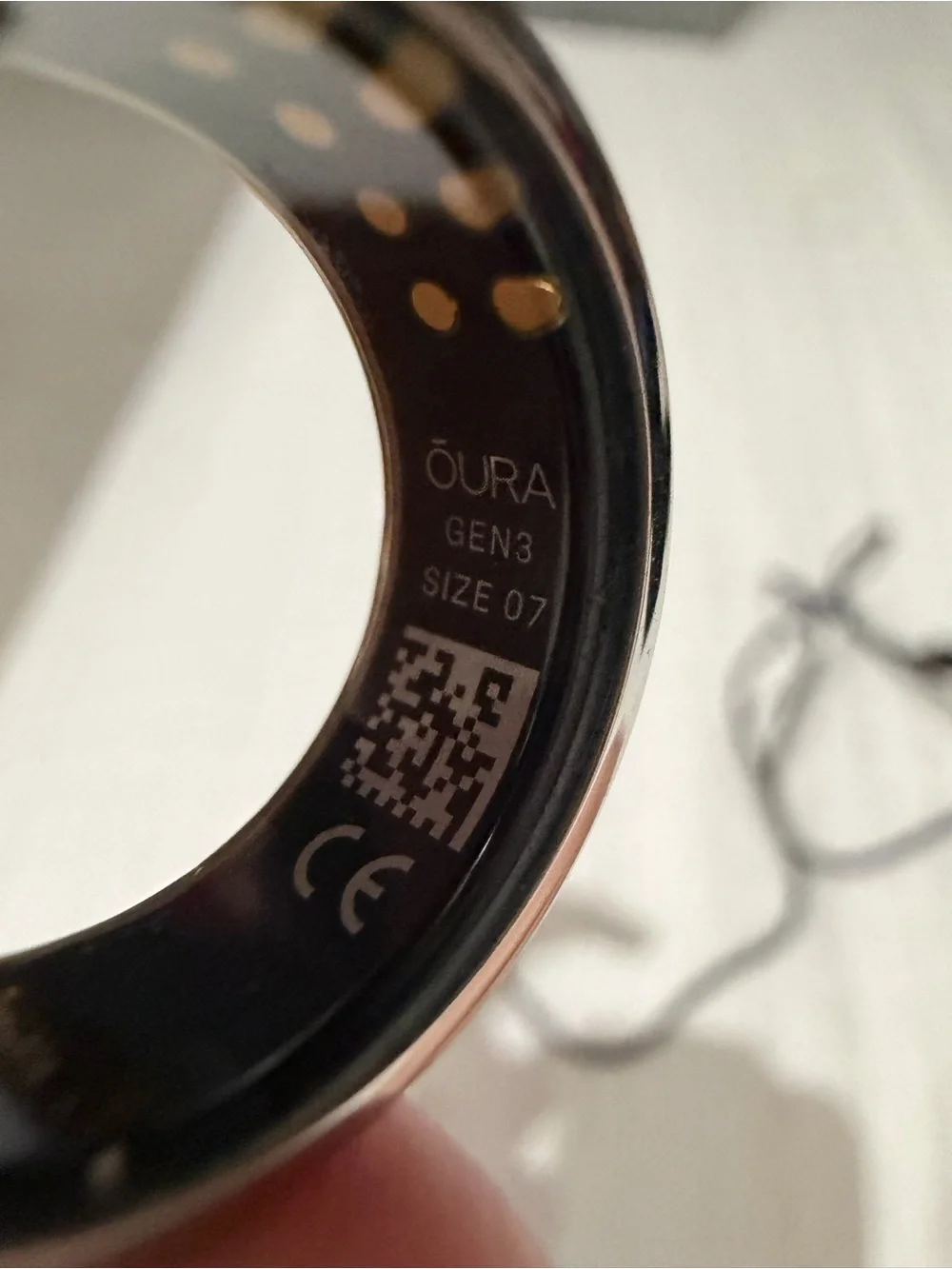 Oura Silver Smart Ring with Polished Metallic Finish