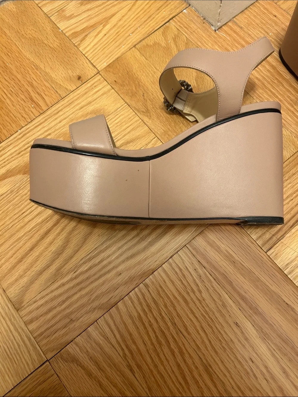 Jimmy Choo chic jimmy