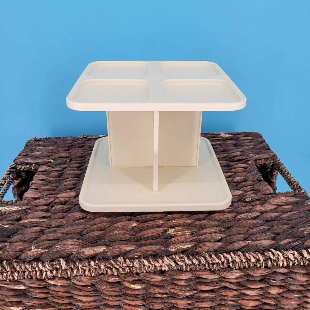 Tupperware piece discoloration rack