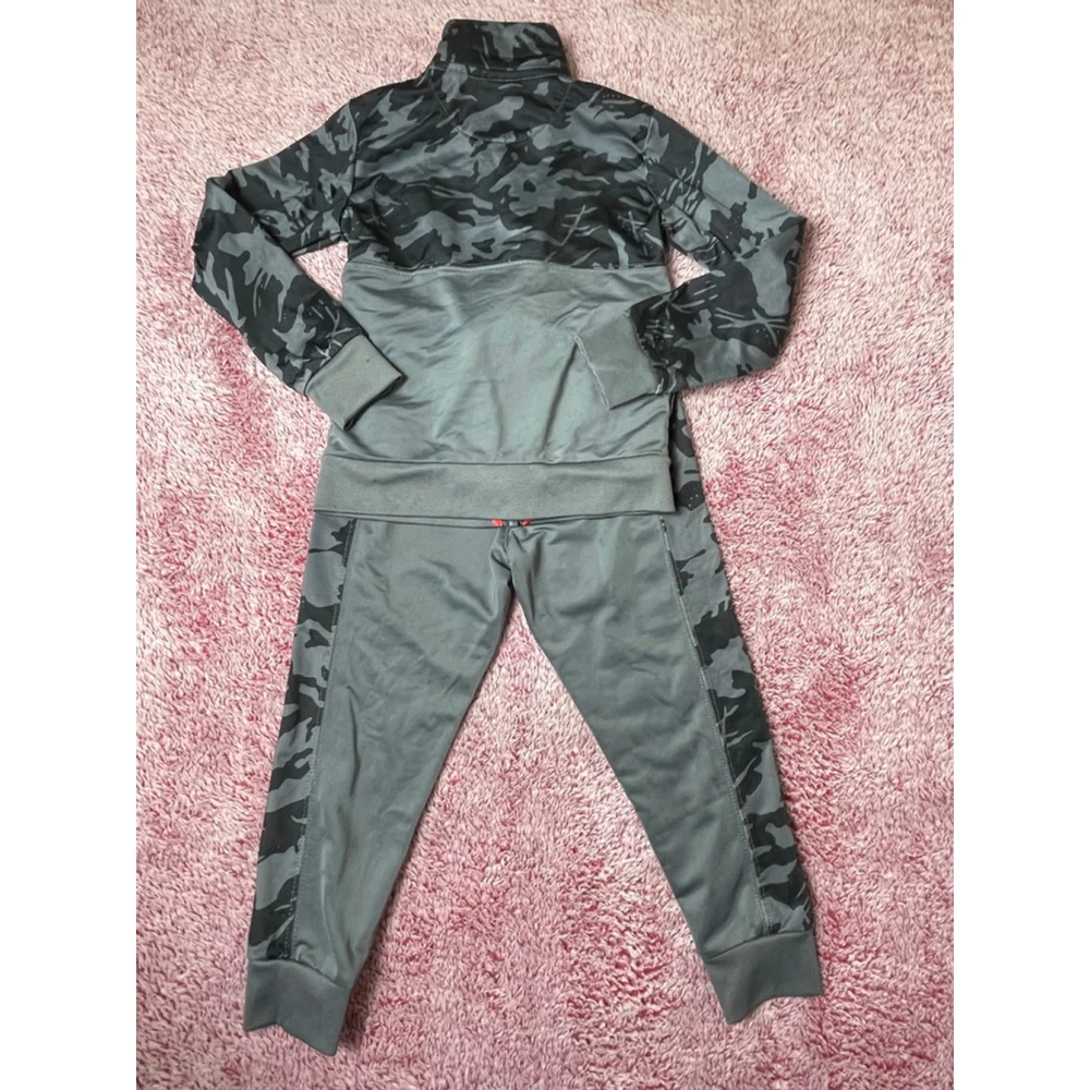 Boys Nike Matching Set track suit Gray Camo orange Size 3/4