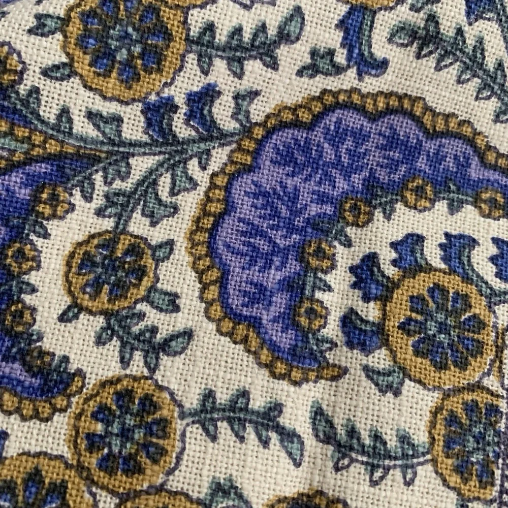 World Market‎ Table Runner And 6 Napkins