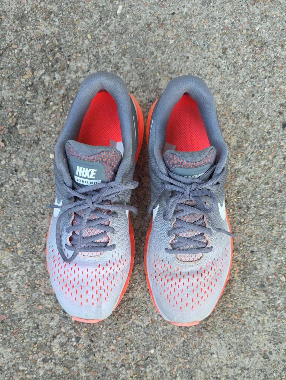 Nike sneakers staining cushioning