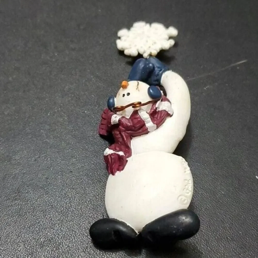 Gail West snowman brooch snowflake vintage