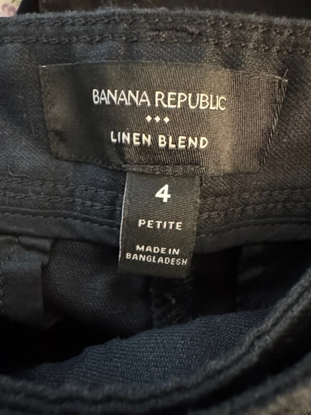 Banana Republic or side republic