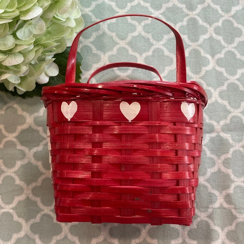 Basket Everything vintage minimal