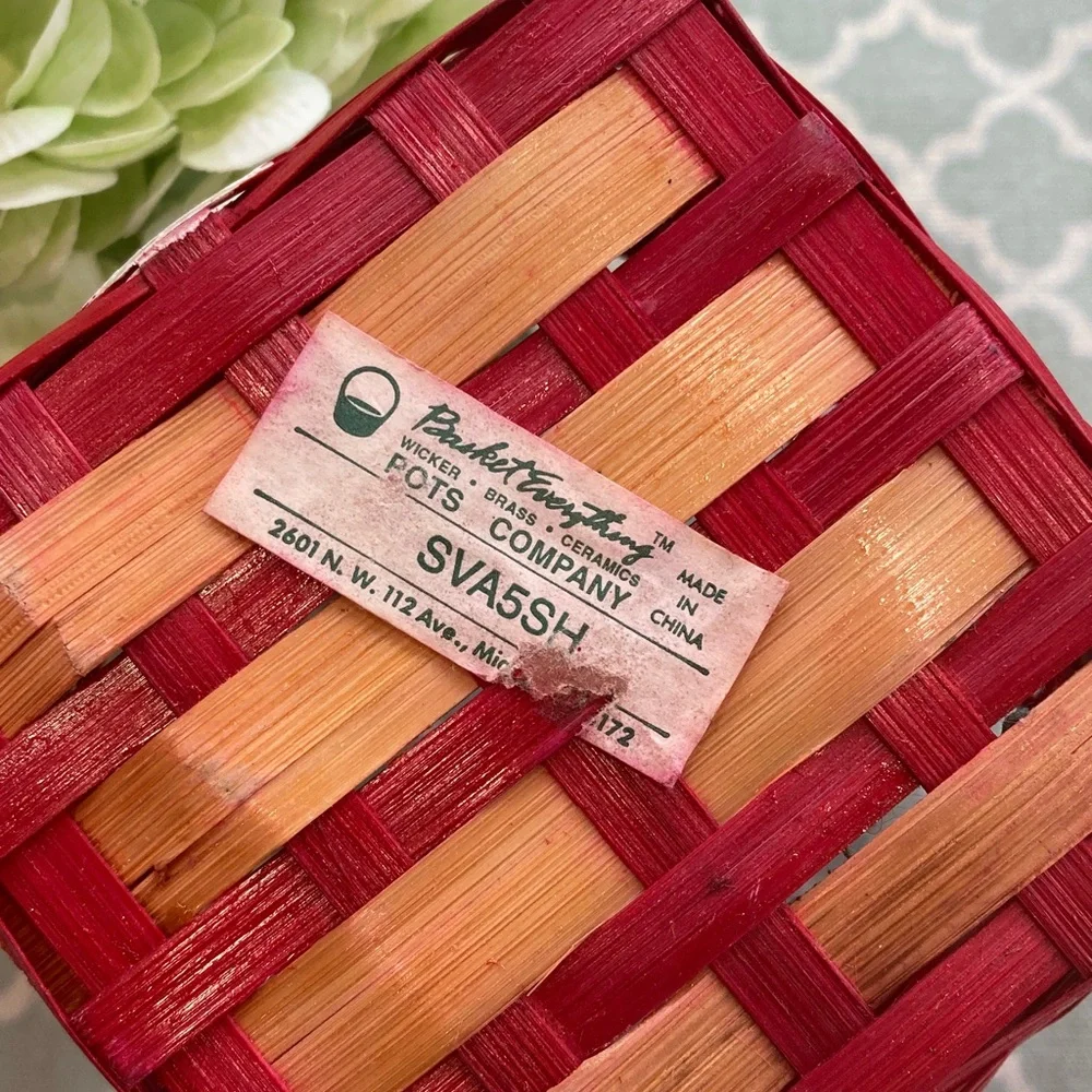 Basket Everything vintage minimal