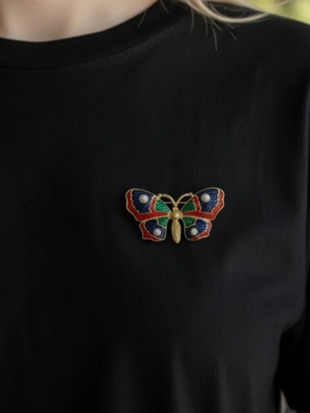 N/A eye catching
