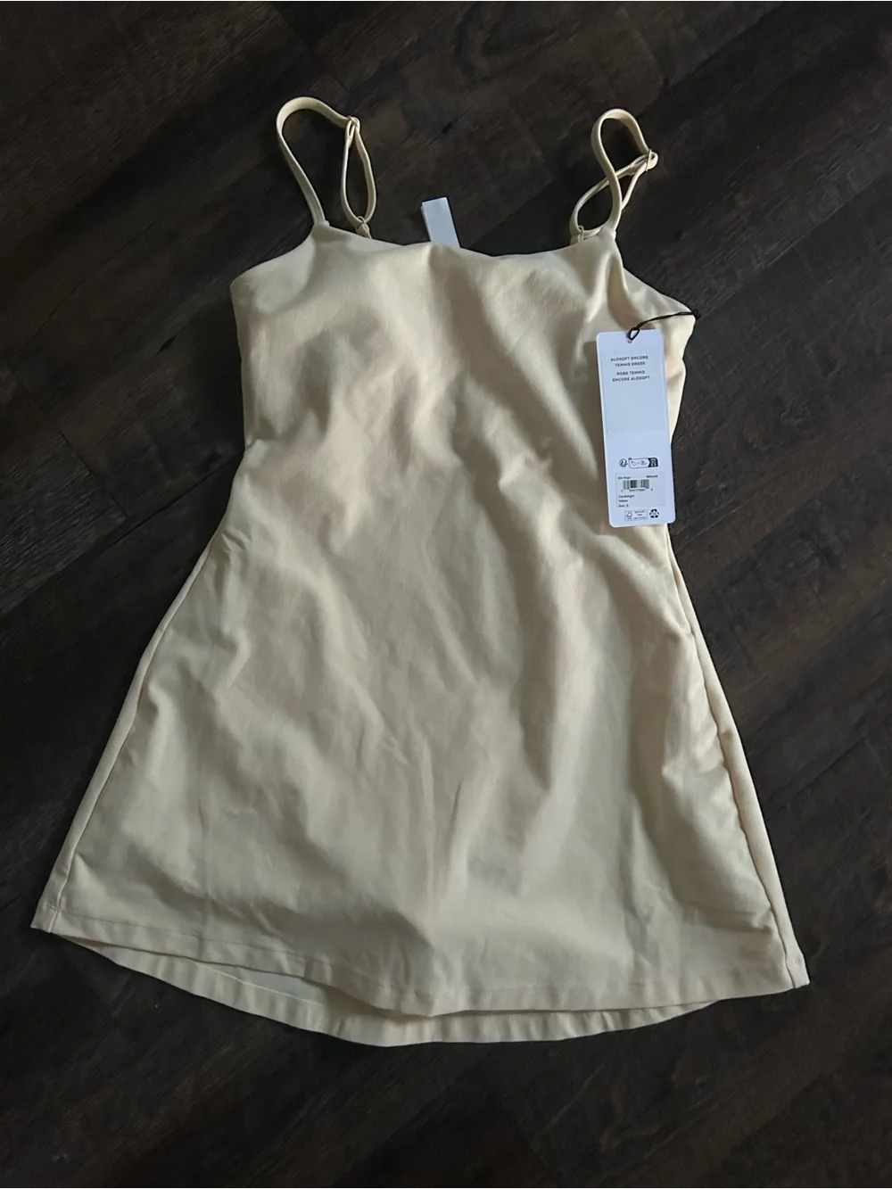 ALO Yoga price yellow nwt