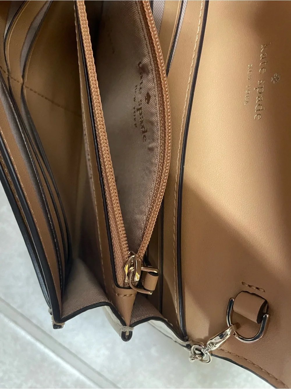 kate spade New York Meringue Scallop Chain Shoulder Bag
