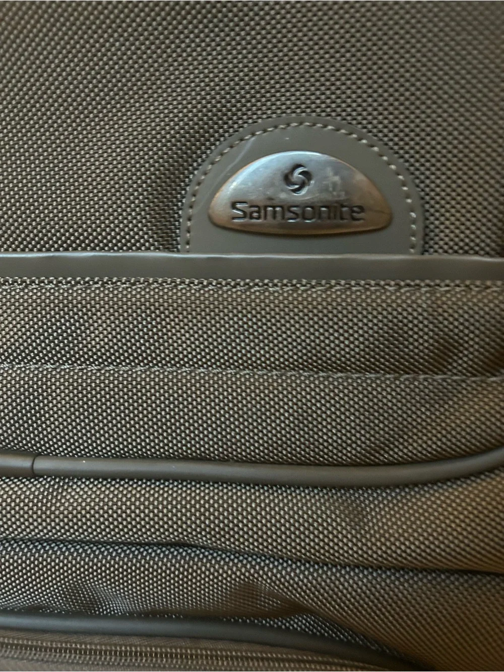 Samsonite selling genuine