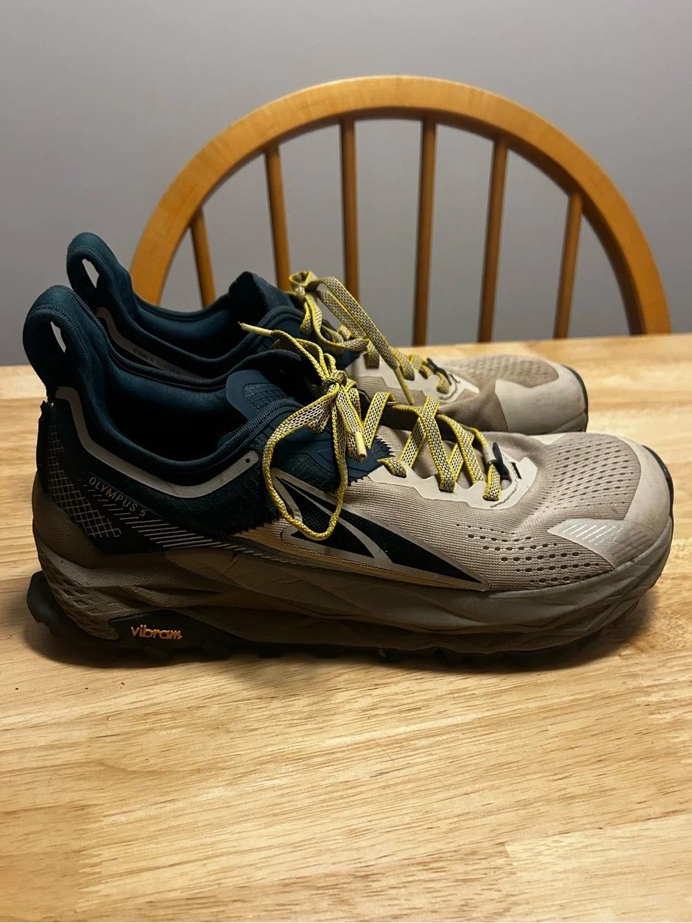 Altra left mens green