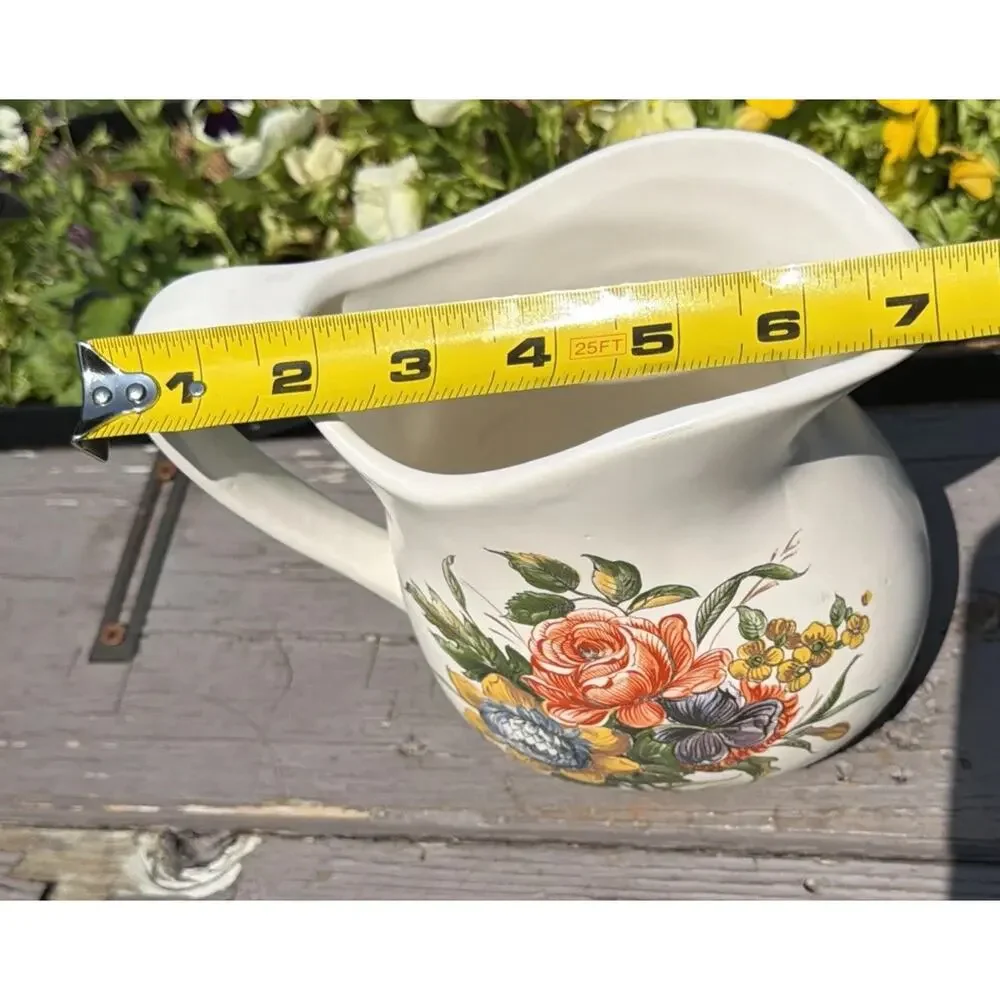 Mccoy pottery has