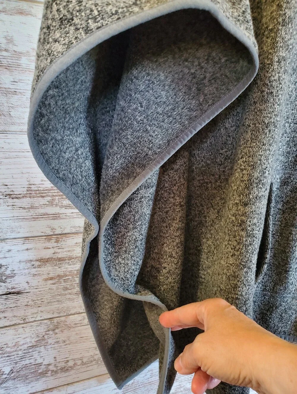 Eddie Bauer Grey Knit Fleece Pullover Hooded Poncho Cape L XL