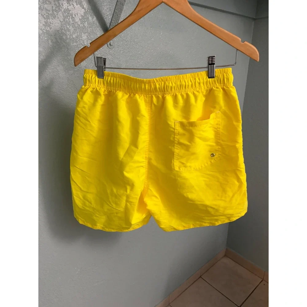 Manfinity bright yellow