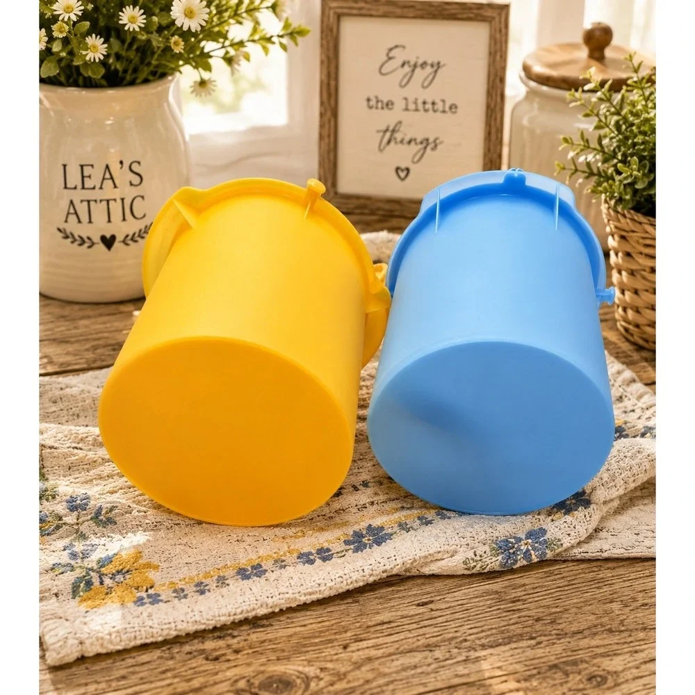 Tupperware product set