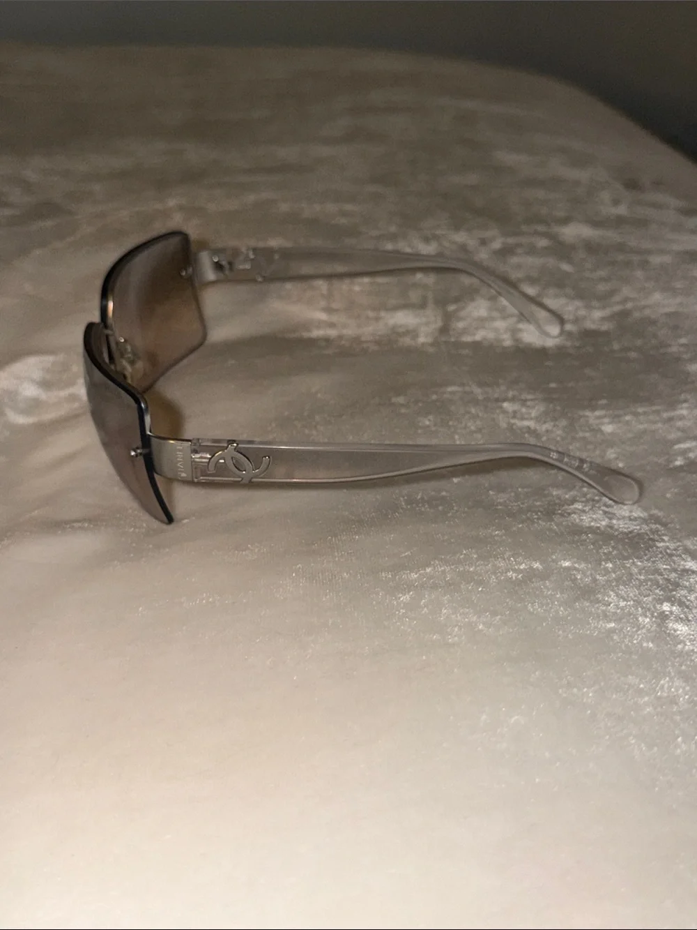 CHANEL Vintage Y2K Transparent Silver Reflective Rimless Sunglasses 4107-B