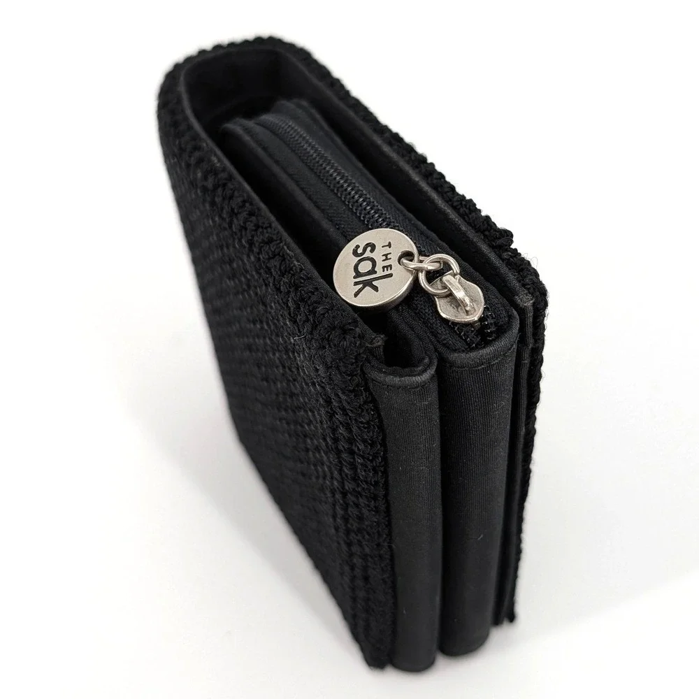 The Sak sak trifold
